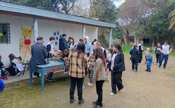 Sonrisas, juegos y trabajo solidario: la UCALP festejó el Día de las Infancias en El Palihue