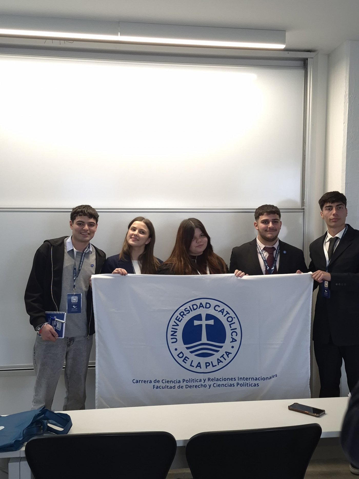 Docentes y alumnos de Ciencia Política participaron de importante congreso