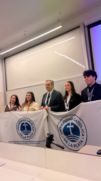 Docentes y alumnos de Ciencia Política participaron de importante Congreso (7)