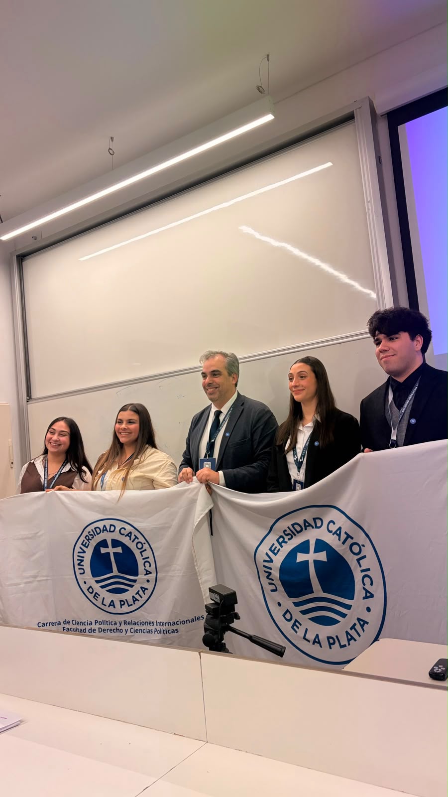 Docentes y alumnos de Ciencia Política participaron de importante congreso