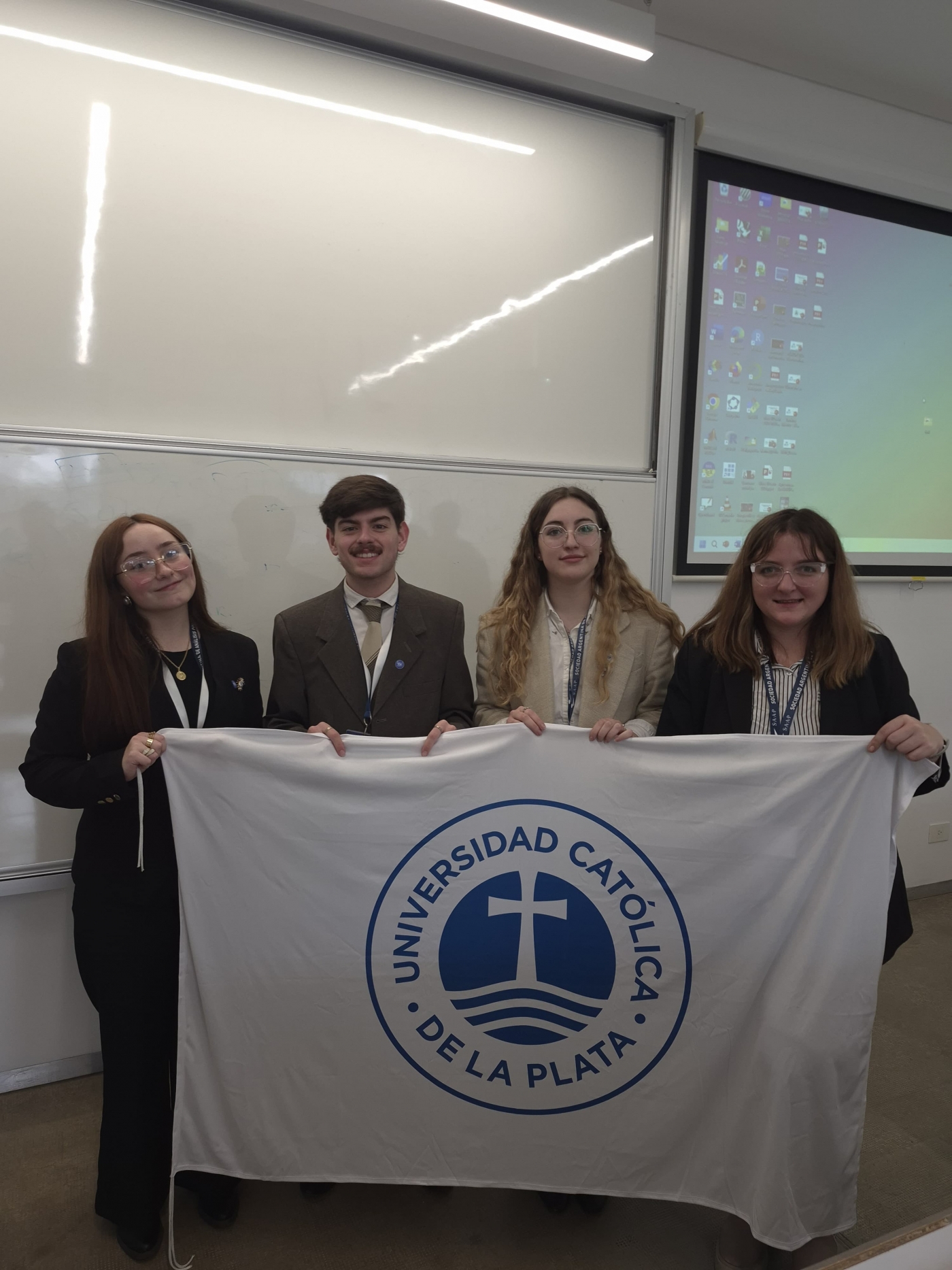Docentes y alumnos de Ciencia Política participaron de importante congreso