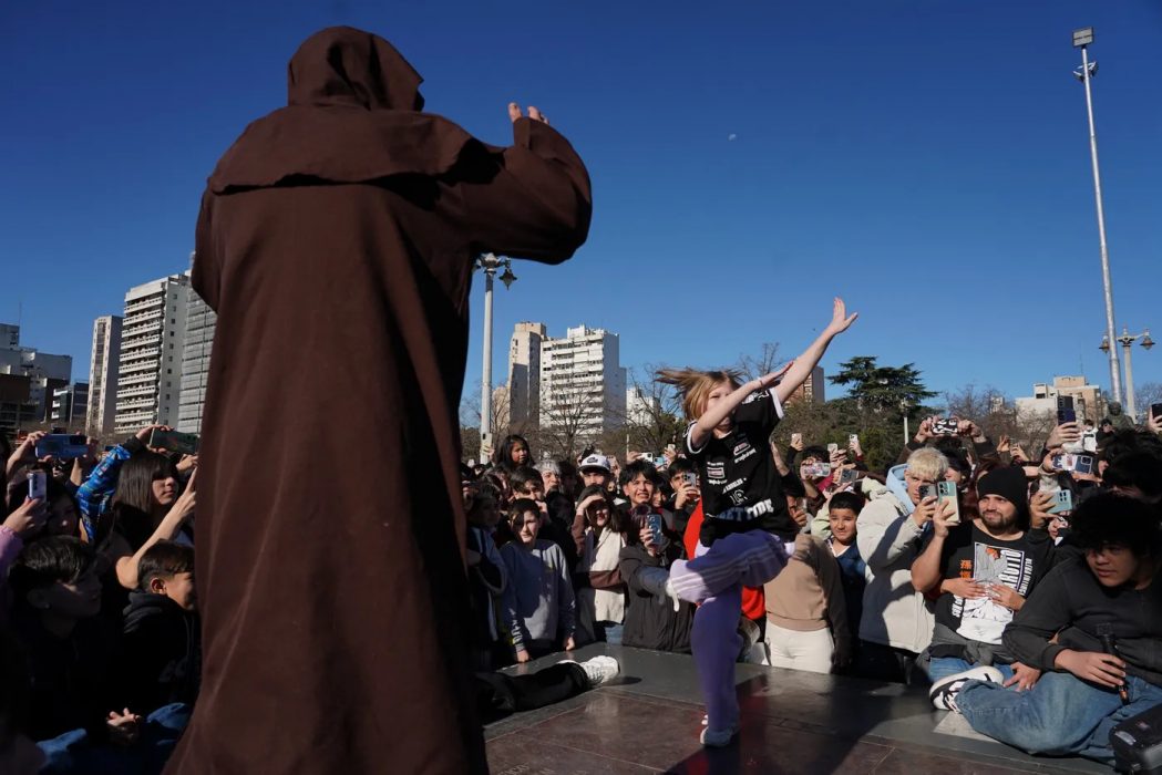 “Farmear Aura”, entre la valoración personal y la autoestima liquida