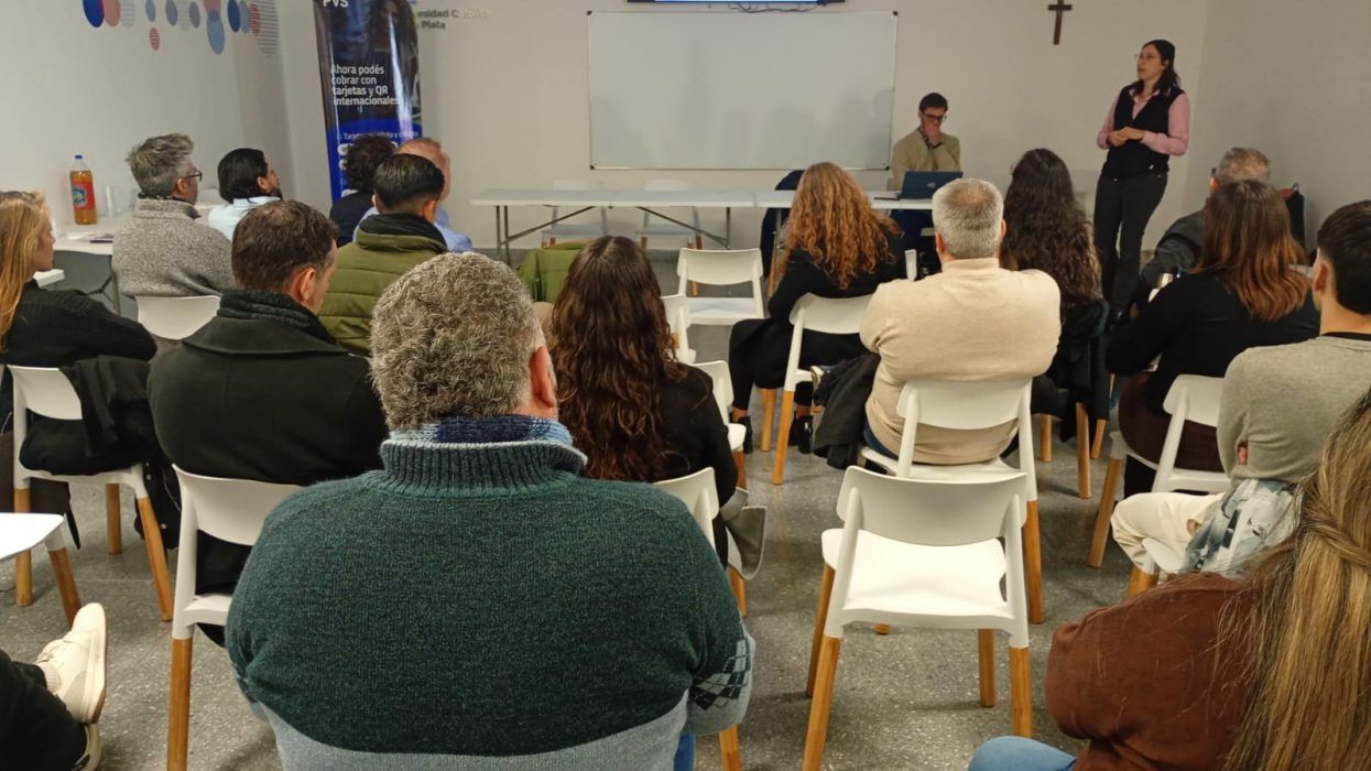 Capacitación y trabajo, claves de un encuentro con empresarios en el Espacio de Bienestar