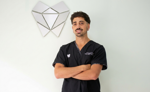 Graduado impulsa una atención odontológica integral para personas con discapacidad y pacientes de riesgo
