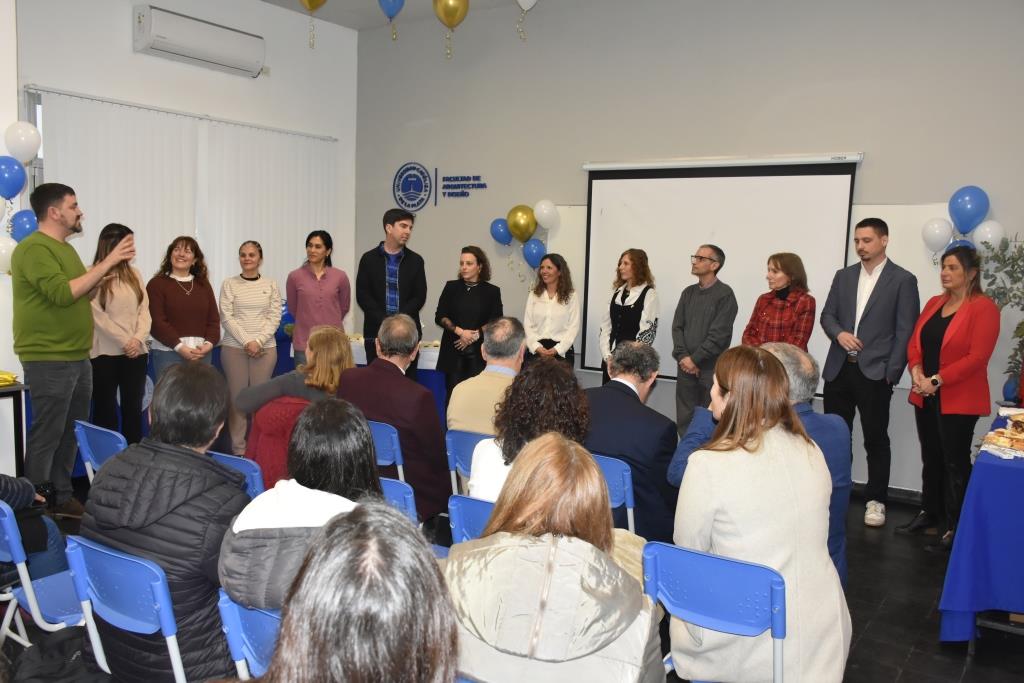La Escuela de Idiomas y Culturas festejó su primer año en comunidad (9)