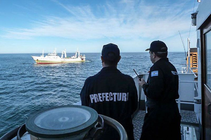 Conversatorio para analizar la depredación de recursos marinos en el Atlántico Sur