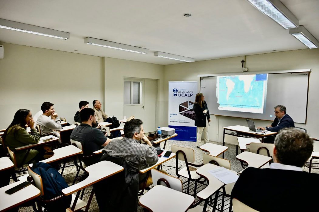 Charla sobre el Atlántico Sur y los desafíos de la soberanía (2)