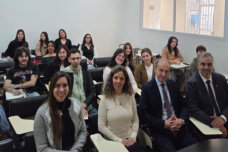Comenzó en Derecho y Ciencias Políticas el curso “El Ejercicio Diplomático Moderno”