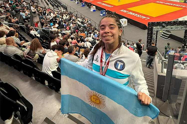 La graduada de la UCALP Valentina Bonfanti ganó en Suiza la medalla dorada de judo inclusivo