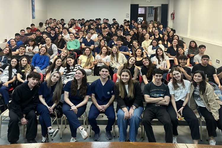 Kinesiología reunió a estudiantes y profesionales en Bahía Blanca para compartir experiencias