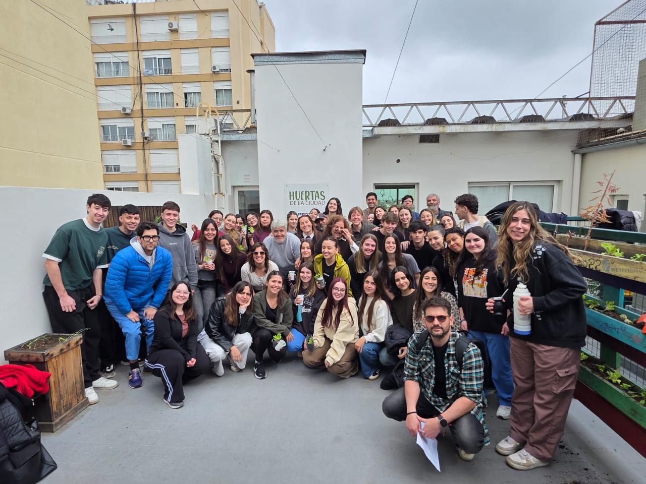 La Sede Bahía Blanca realizó el resembrado de su huerta