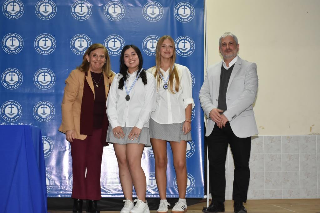 La UCALP reconoció la excelencia de sus estudiantes, abanderados y deportistas 