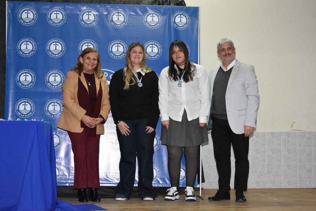 La UCALP reconoció la excelencia de sus estudiantes, abanderados y deportistas 