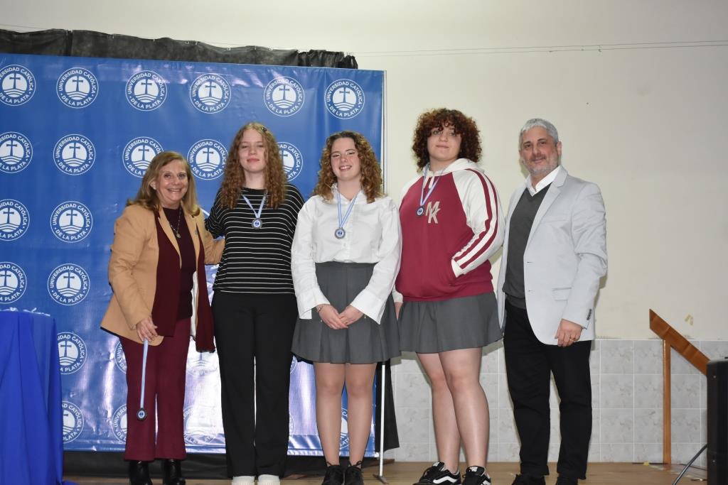La UCALP reconoció la excelencia de sus estudiantes, abanderados y deportistas 