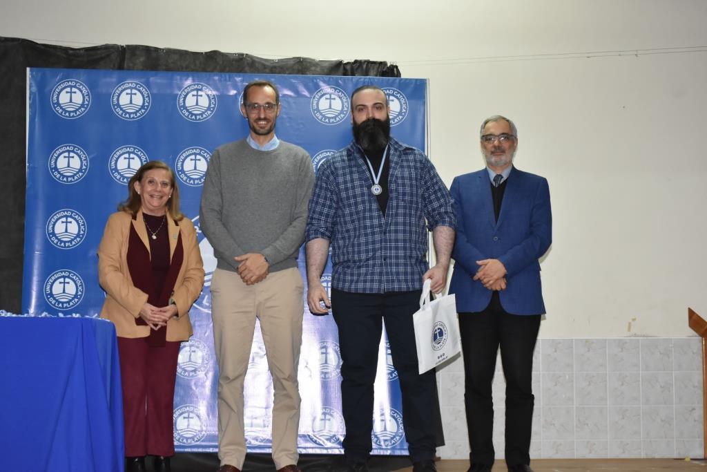 La UCALP reconoció la excelencia de sus estudiantes, abanderados y deportistas 