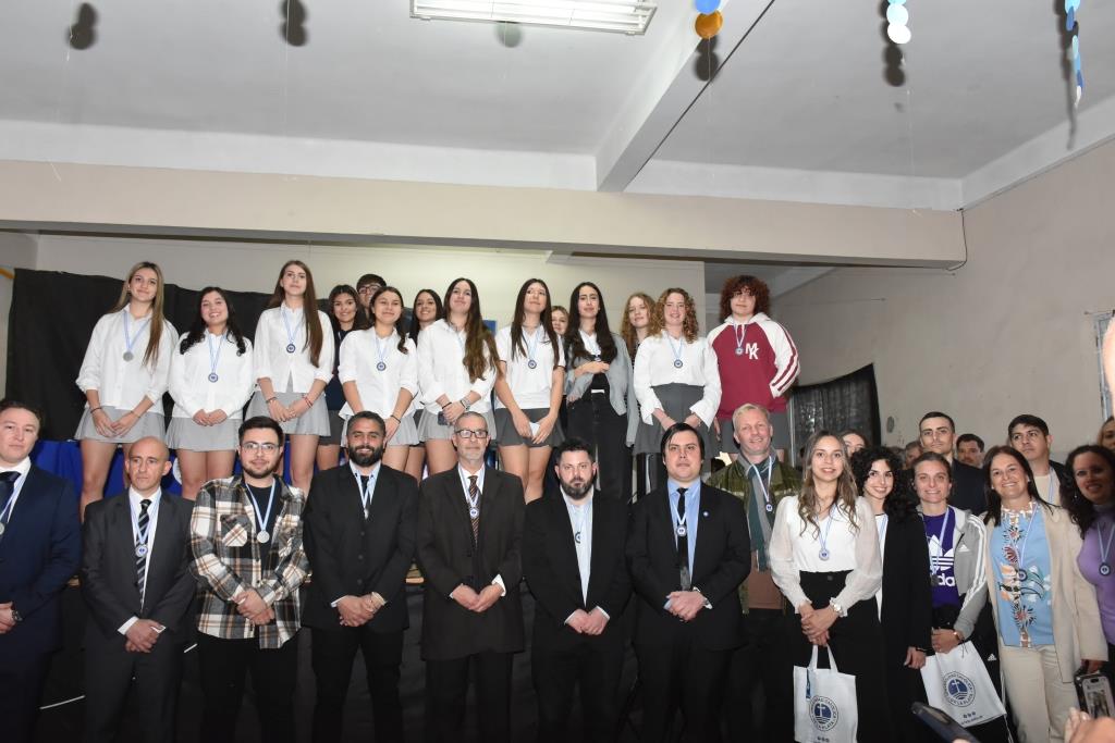 La UCALP reconoció la excelencia de sus estudiantes, abanderados y deportistas 
