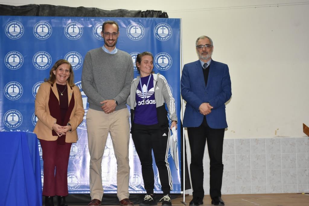 La UCALP reconoció la excelencia de sus estudiantes, abanderados y deportistas 