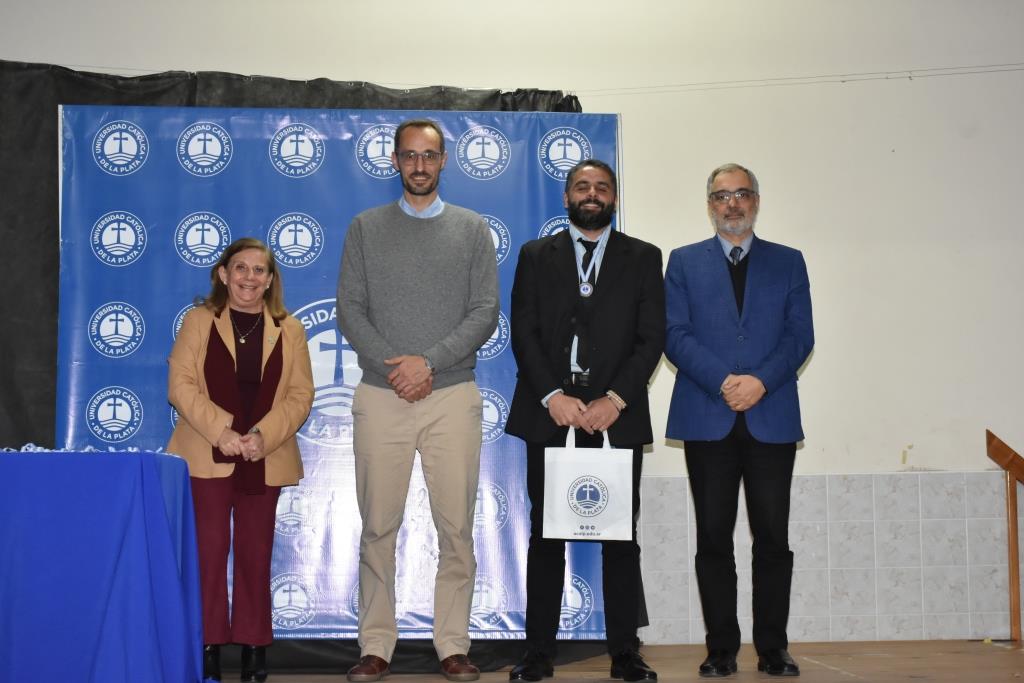 La UCALP reconoció la excelencia de sus estudiantes, abanderados y deportistas 