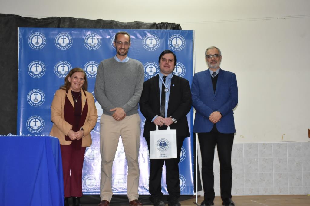 La UCALP reconoció la excelencia de sus estudiantes, abanderados y deportistas 