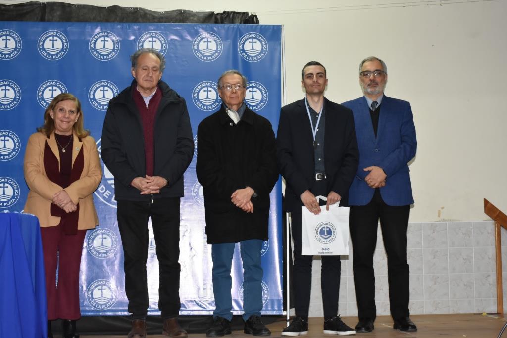 La UCALP reconoció la excelencia de sus estudiantes, abanderados y deportistas 