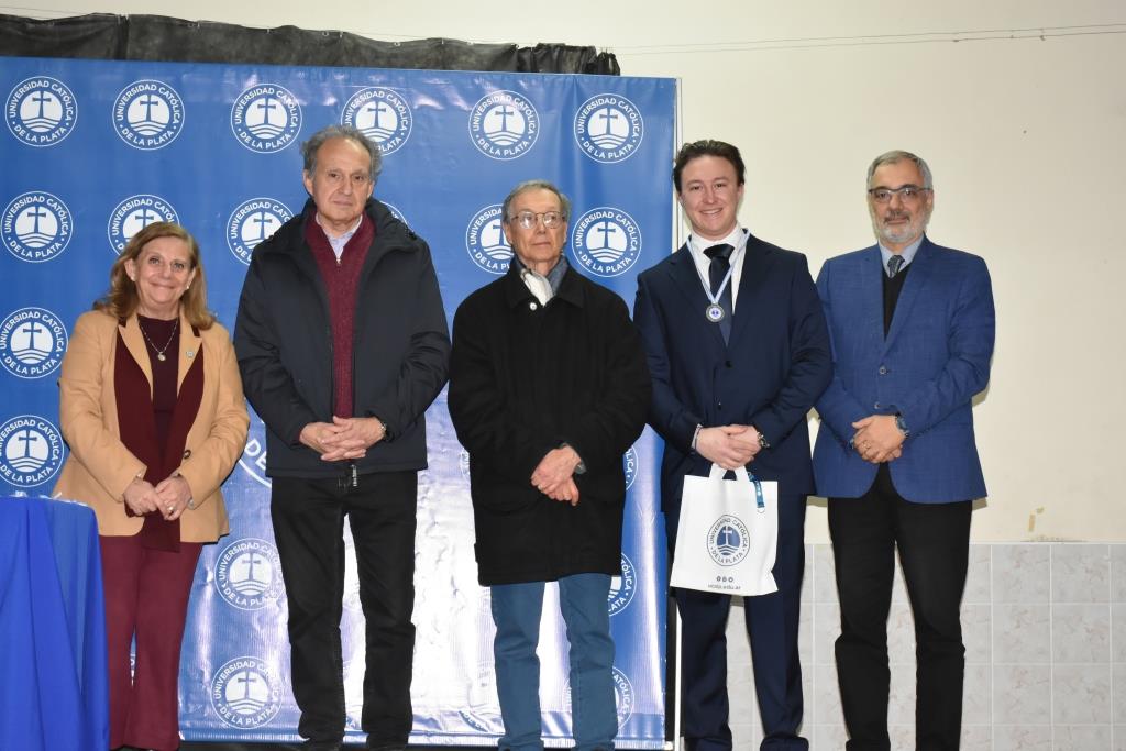 La UCALP reconoció la excelencia de sus estudiantes, abanderados y deportistas 