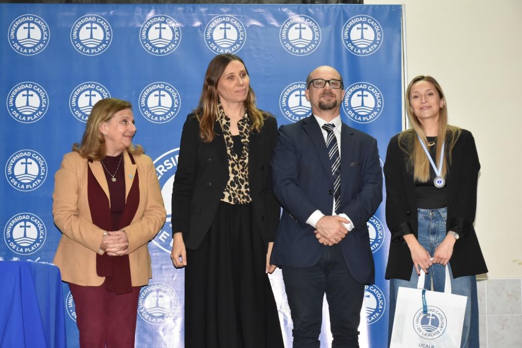 La UCALP reconoció la excelencia de sus estudiantes, abanderados y deportistas 