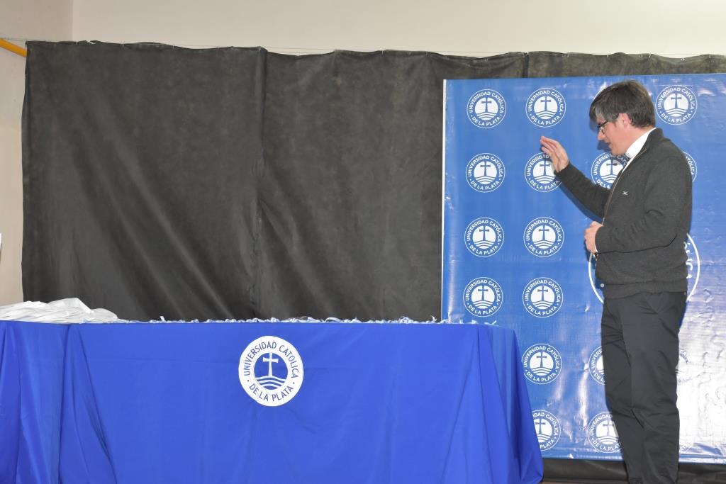 La UCALP reconoció la excelencia de sus estudiantes, abanderados y deportistas 