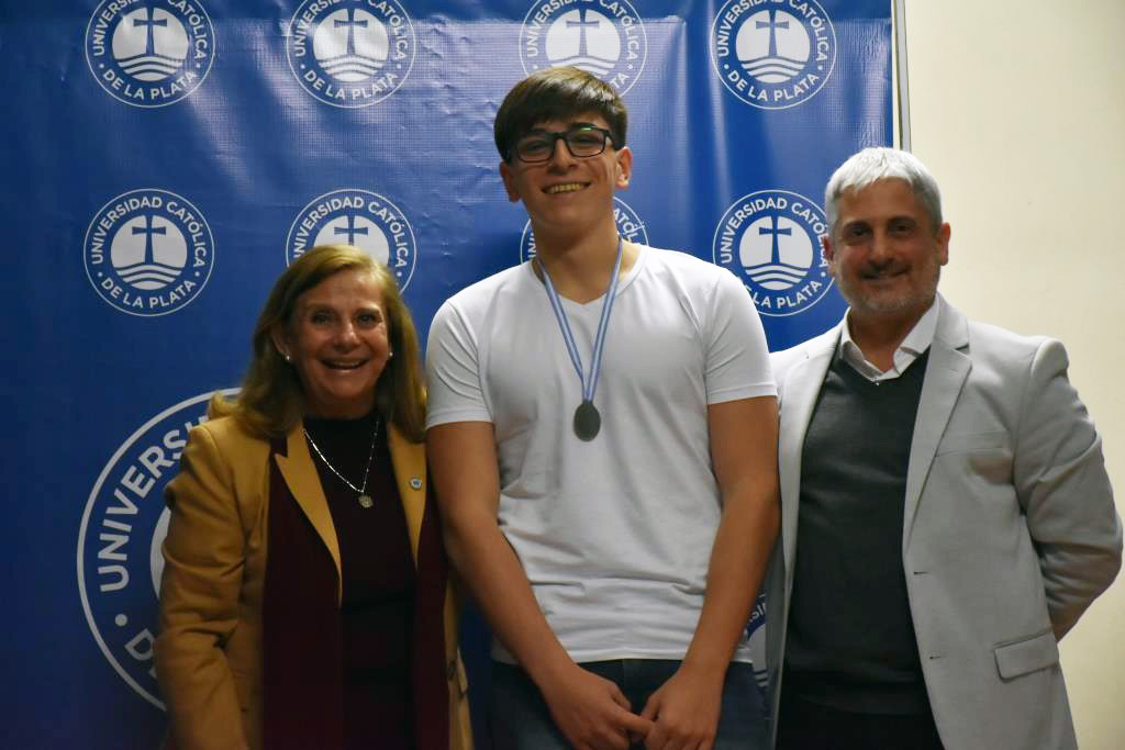 La UCALP reconoció la excelencia de sus estudiantes, abanderados y deportistas 