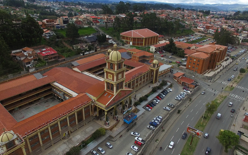 Pasantía Docente Internacional en la Universidad Católica de Cuenca de Ecuador