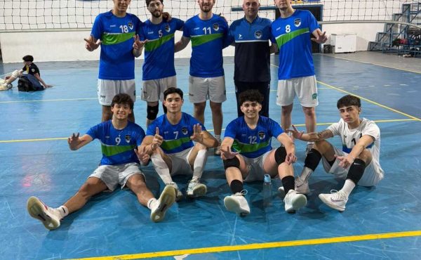 El hockey y las dos ramas del vóley sumaron nuevos triunfos