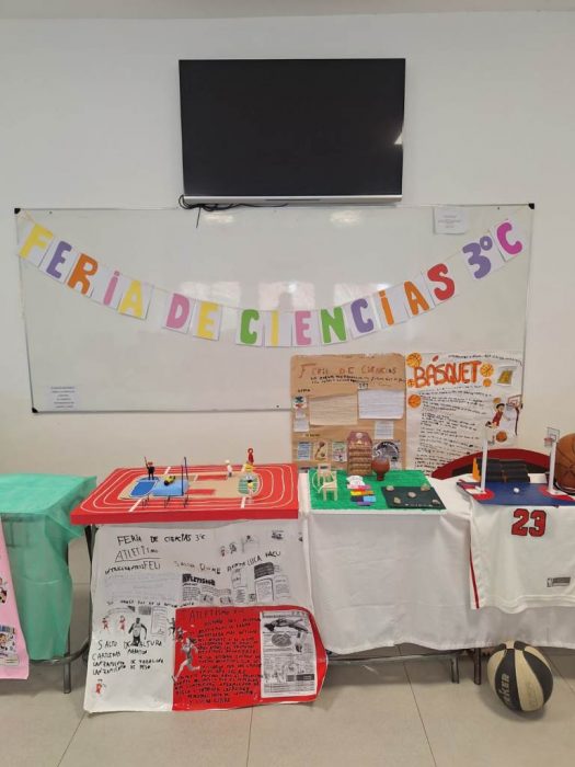 El Colegio Primario Estrada realizó una nueva edición de la Feria de Ciencias “La buena vida” (59)