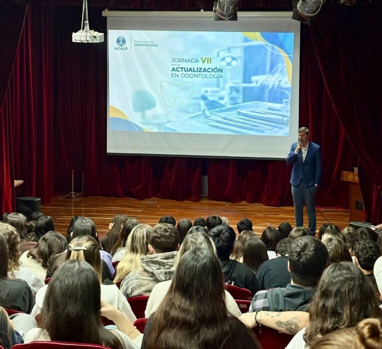 Futuros profesionales celebraron el Día del Odontólogo con una jornada de actualización
