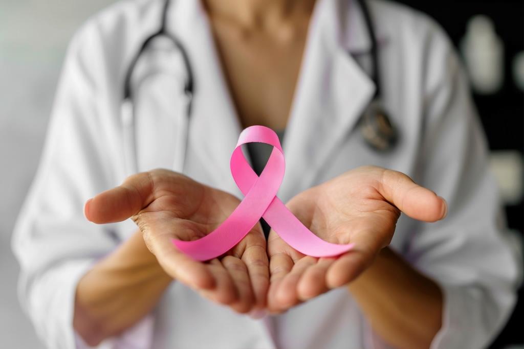 El valor de hacer una pausa: la reflexión de la Lic. María Navarro sobre la concientización del cáncer de mama