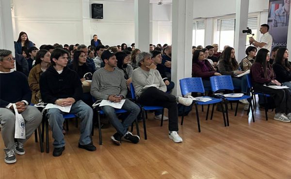 La Expo UCALP 2026 convocó a cientos de alumnos y familias en la Sede Bernal