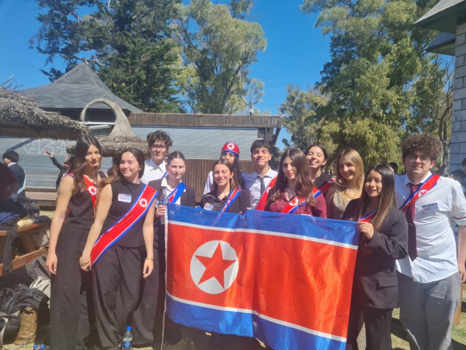 Múltiples reconocimientos para nuestros colegios en el Modelo ONU