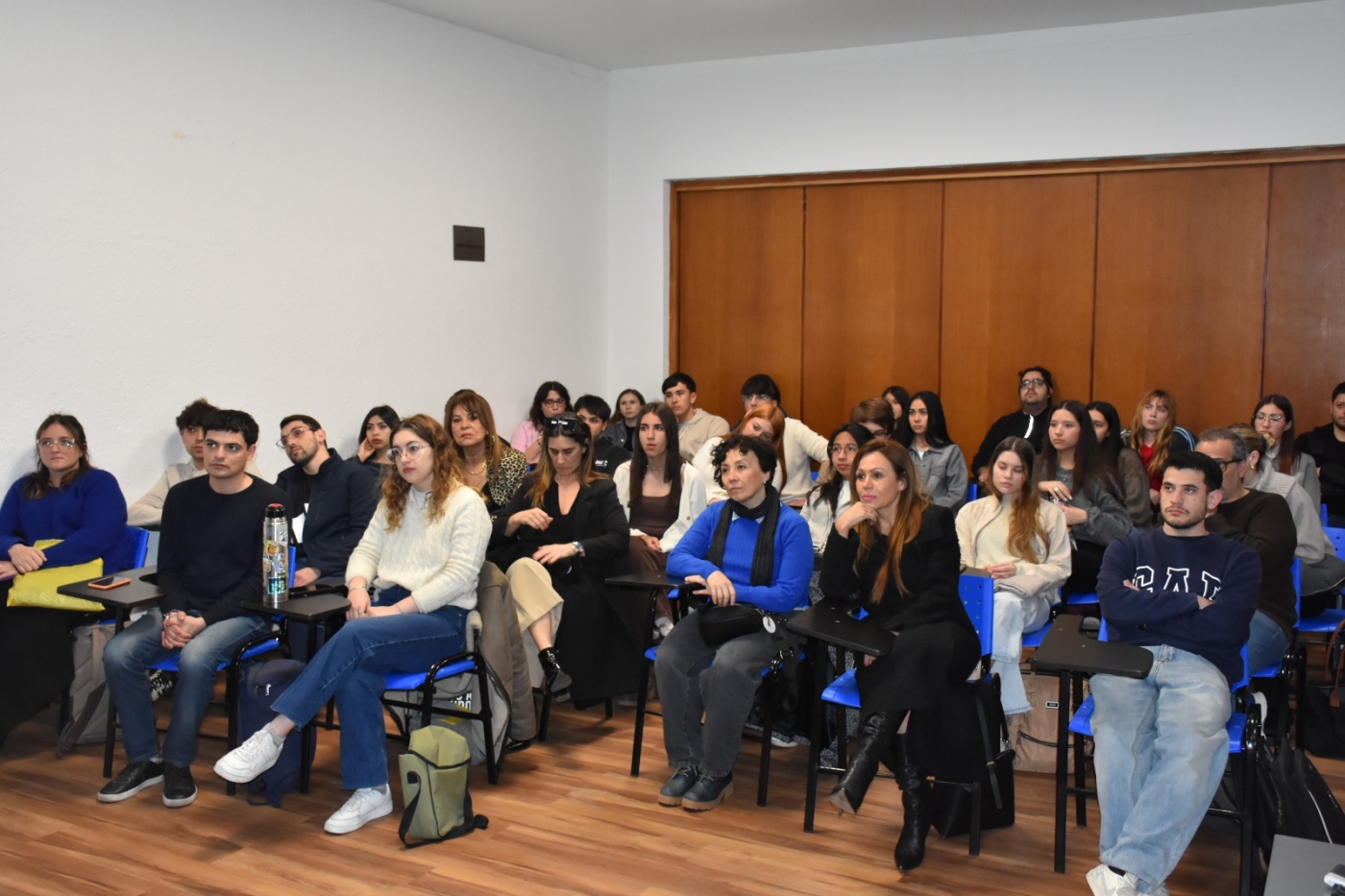 Se realizó un importante conversatorio junto a un referente de la Ciencia Política hispanoamericana