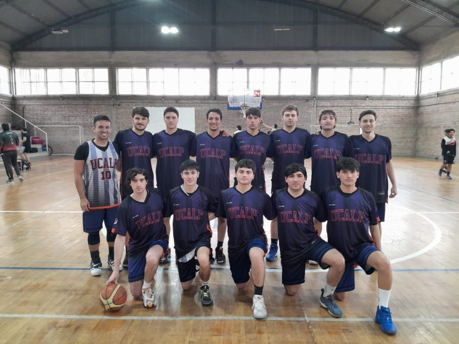 El básquet superó a la UNQ en LUDESUR y un federado se impuso en atletismo