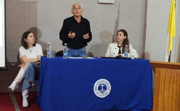 Pantallas, lenguaje y tecnología, debate clave con expertos en Humanidades