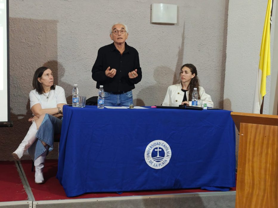 Pantallas, lenguaje y tecnología, debate clave con expertos en Humanidades
