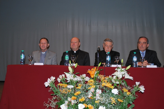 El Atrio de los Gentiles se presentó en La Plata