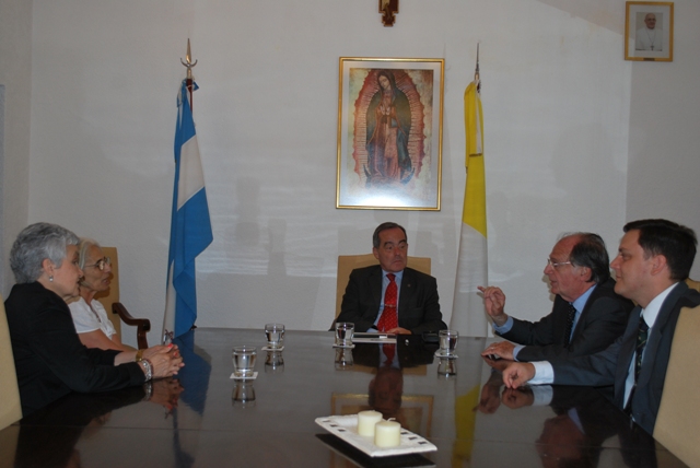 Convenio de colaboración entre la UCALP y la Associazione Dante Alighieri de La Plata