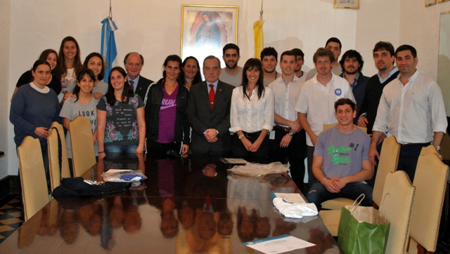 Reconocimiento a los integrantes de los equipos deportivos de la UCALP