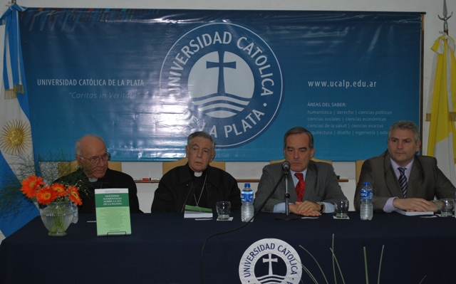 Se presentó el libro “Nociones Elementales de la Ley de la Iglesia”