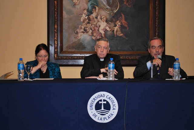 Presentación del Instituto de Investigación de la Filosofía y las Humanidades