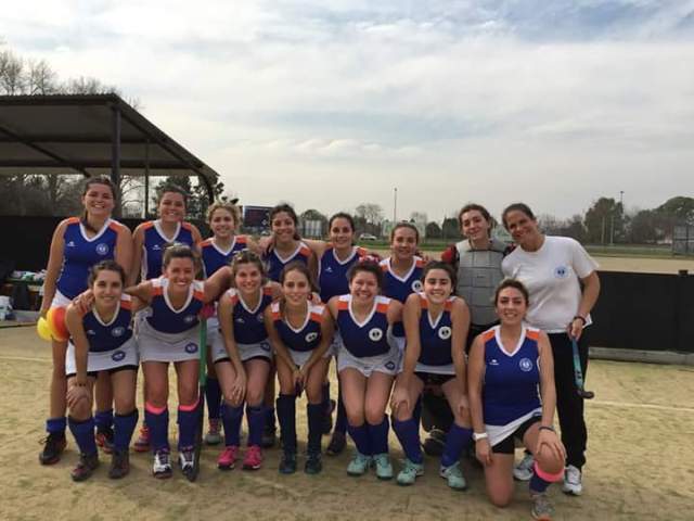 El equipo de hockey de la UCALP marcha por buen camino