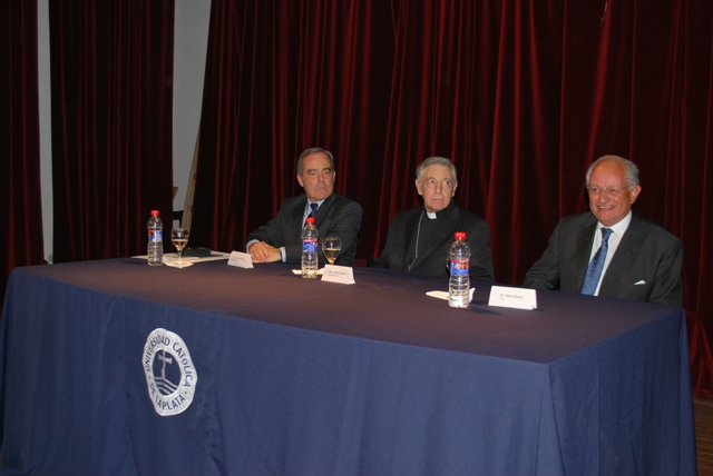 honoris_causa_albino_interior4