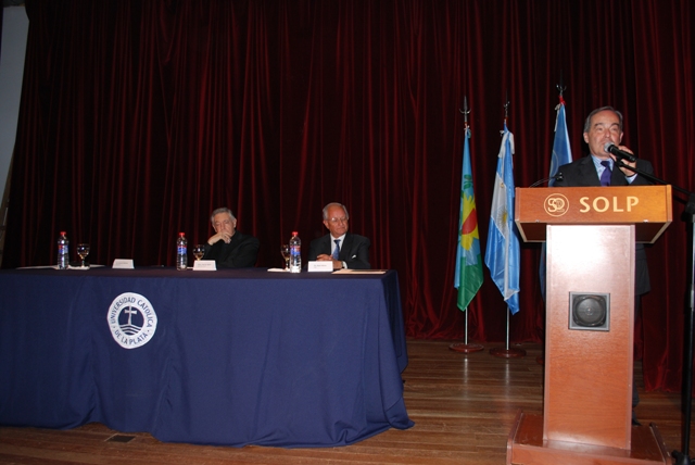 honoris_causa_albino_interior5