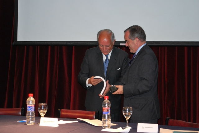 honoris_causa_albino_interior9